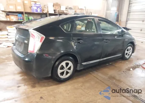2015 Toyota Prius Two z USA, uszkodzony, nr VIN JTDKN3DU3F0445401